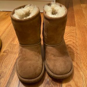 ✨CHESTNUT UGGS TODDLER GIRLS ✨